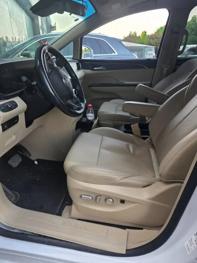 2022 Buick GL8 2.0T 237HP L4 9AT,autocango,china used car exporter,china ev exporter,chinese used car exporter,chinese used ev exporter