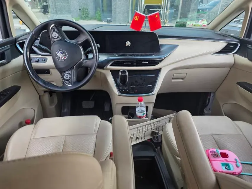 2022 Buick GL8 2.0T 237HP L4 9AT,autocango,china used car exporter,china ev exporter,chinese used car exporter,chinese used ev exporter