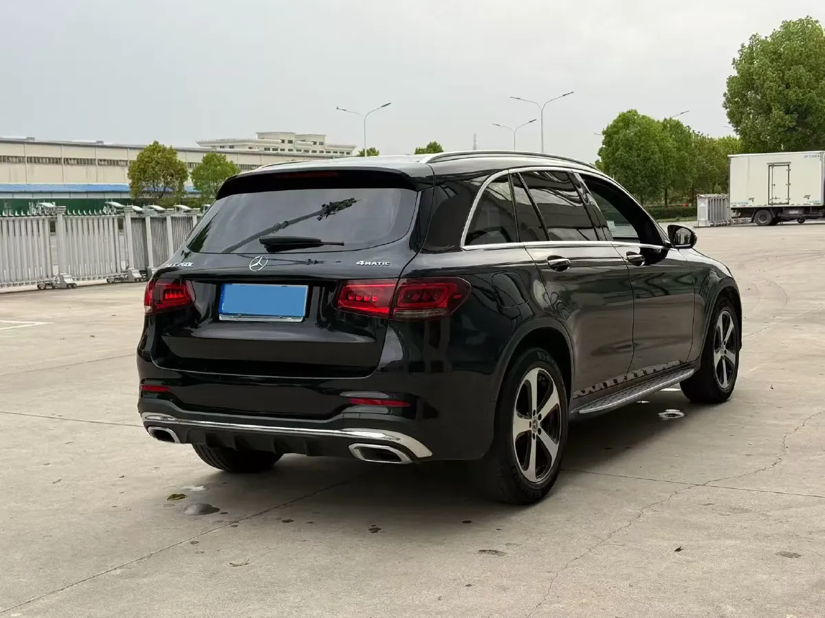 2022 Mercedes-Benz GLC Class 2.0T 197HP L4 9AT,autocango,china used car exporter,china ev exporter,chinese used car exporter,chinese used ev exporter