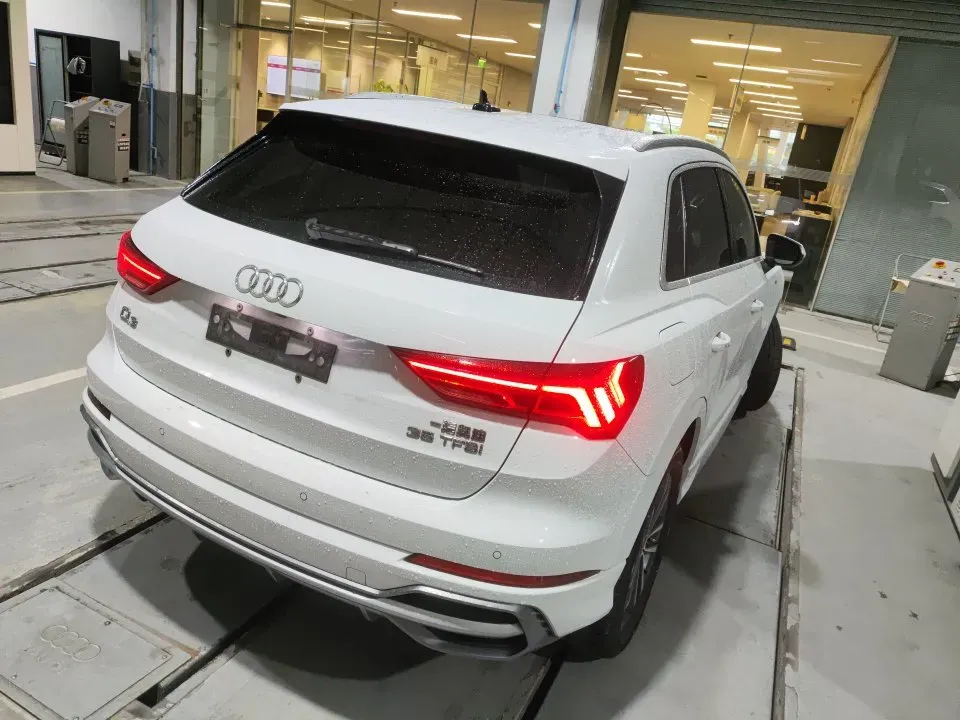 2022 Audi Q3 1.4T 150HP L4 7DCT,autocango,china used car exporter,china ev exporter,chinese used car exporter,chinese used ev exporter