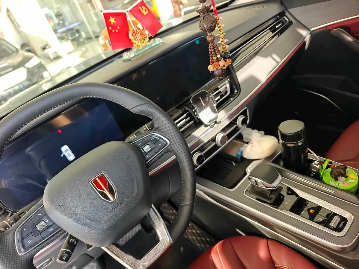 2025 HongQi HS5 2.0T 252HP L4 8AT,autocango,china used car exporter,china ev exporter,chinese used car exporter,chinese used ev exporter