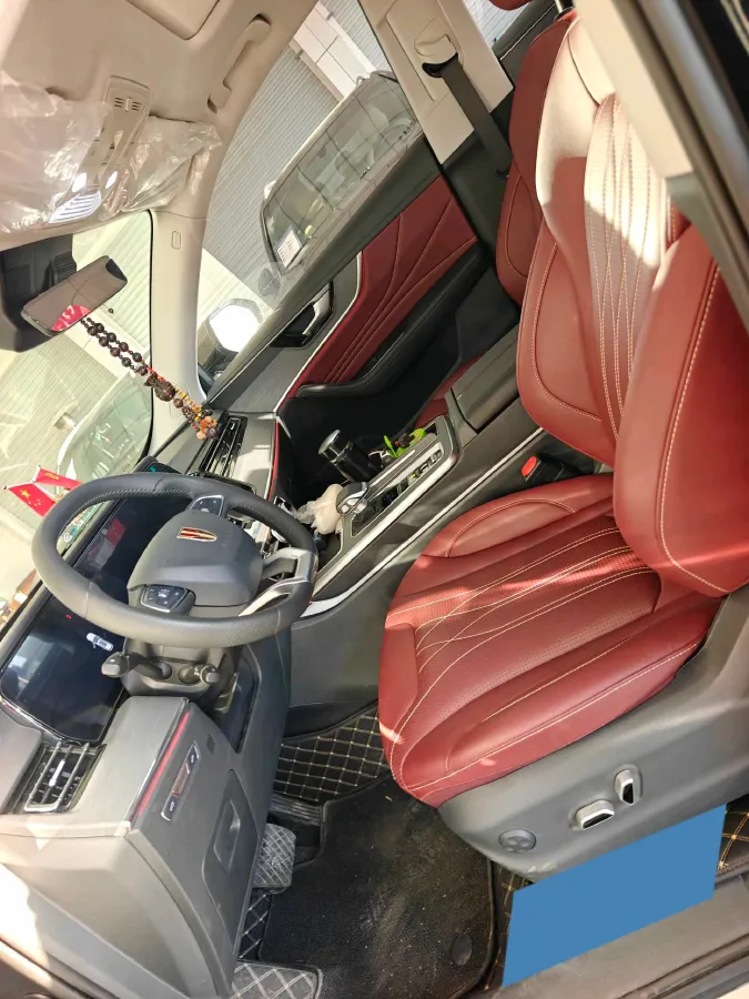 2025 HongQi HS5 2.0T 252HP L4 8AT,autocango,china used car exporter,china ev exporter,chinese used car exporter,chinese used ev exporter