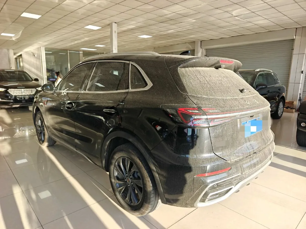 2025 HongQi HS5 2.0T 252HP L4 8AT,autocango,china used car exporter,china ev exporter,chinese used car exporter,chinese used ev exporter