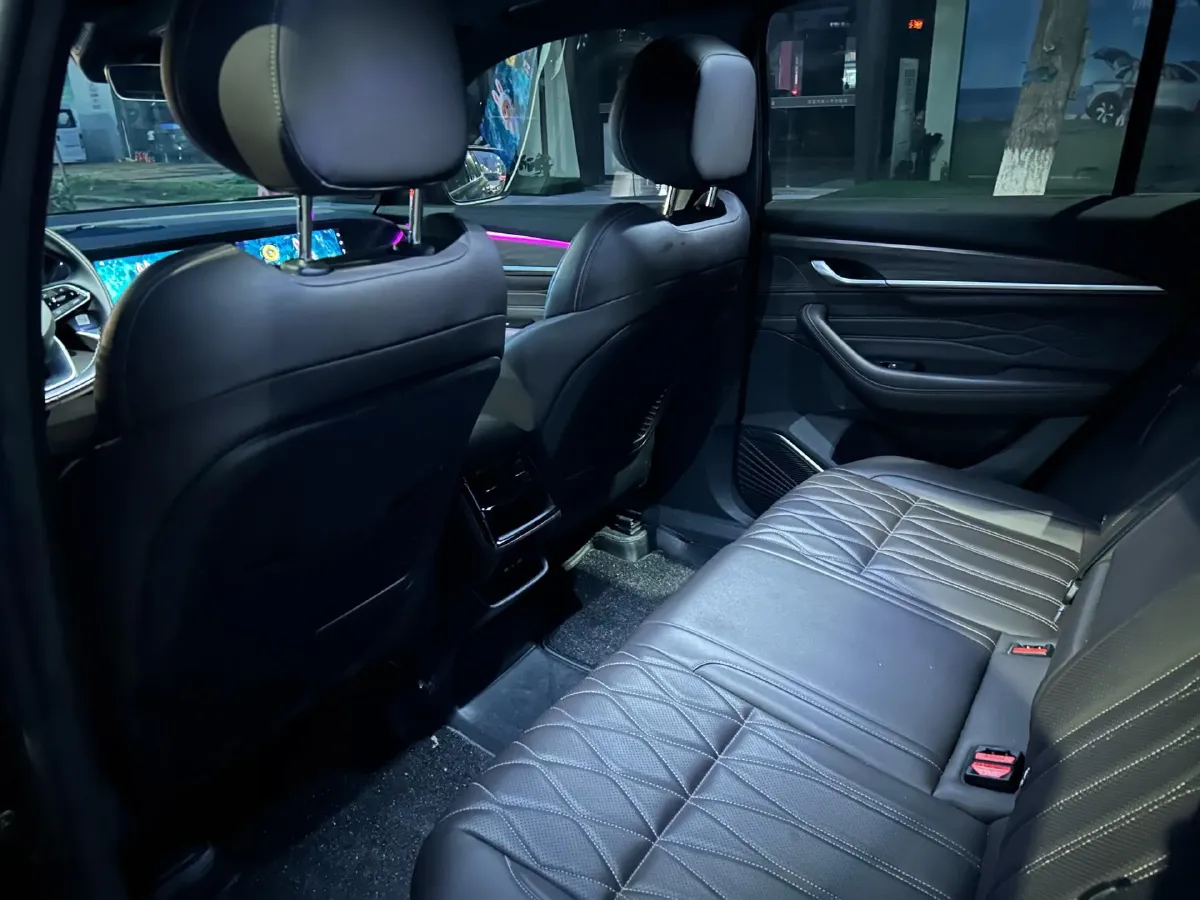 2024 Geely Monjaro 2.0T 238HP L4 8AT,autocango,china used car exporter,china ev exporter,chinese used car exporter,chinese used ev exporter