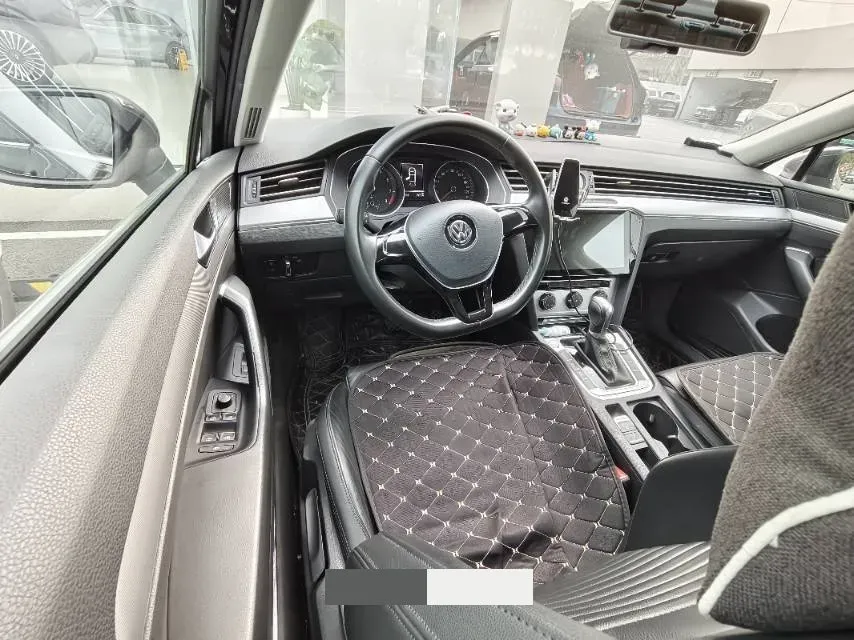 2018 Volkswagen Magotan 1.4T 150HP L4 7DCT,autocango,china used car exporter,china ev exporter,chinese used car exporter,chinese used ev exporter