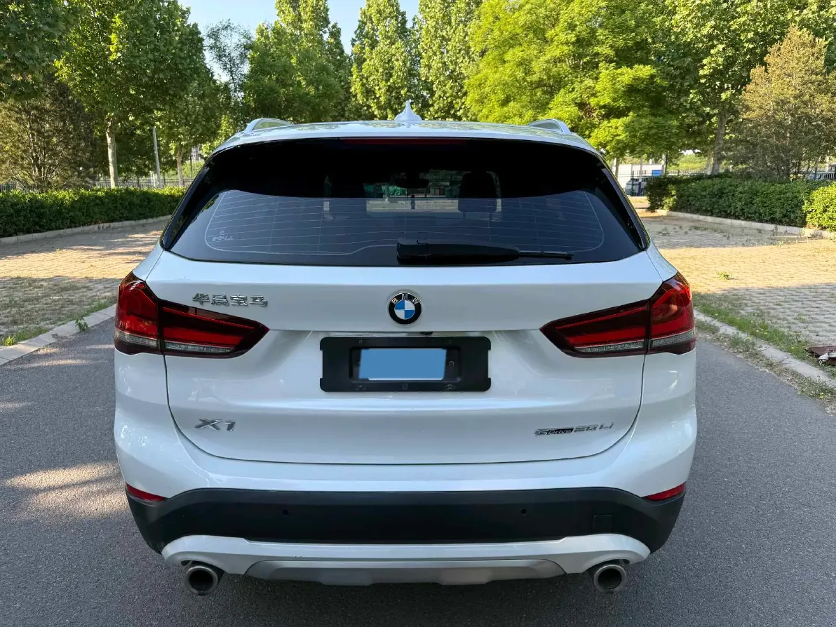 2022 BMW X1 1.5T 140HP L3 7DCT,autocango,china used car exporter,china ev exporter,chinese used car exporter,chinese used ev exporter
