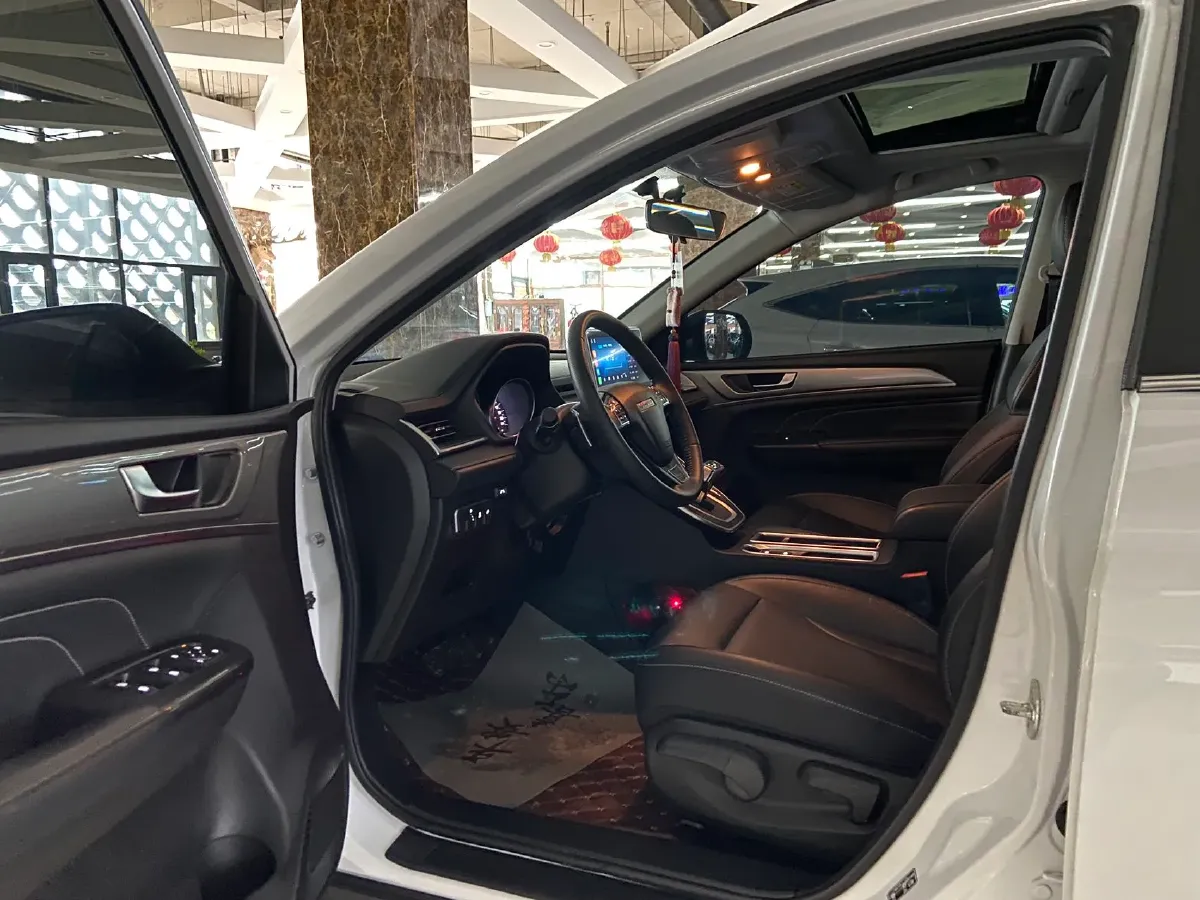 2021 Haval M6 1.5T 150HP L4 7DCT,autocango,china used car exporter,china ev exporter,chinese used car exporter,chinese used ev exporter