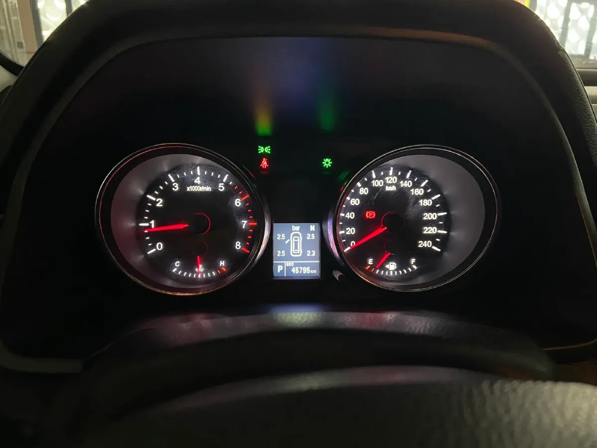 2021 Haval M6 1.5T 150HP L4 7DCT,autocango,china used car exporter,china ev exporter,chinese used car exporter,chinese used ev exporter