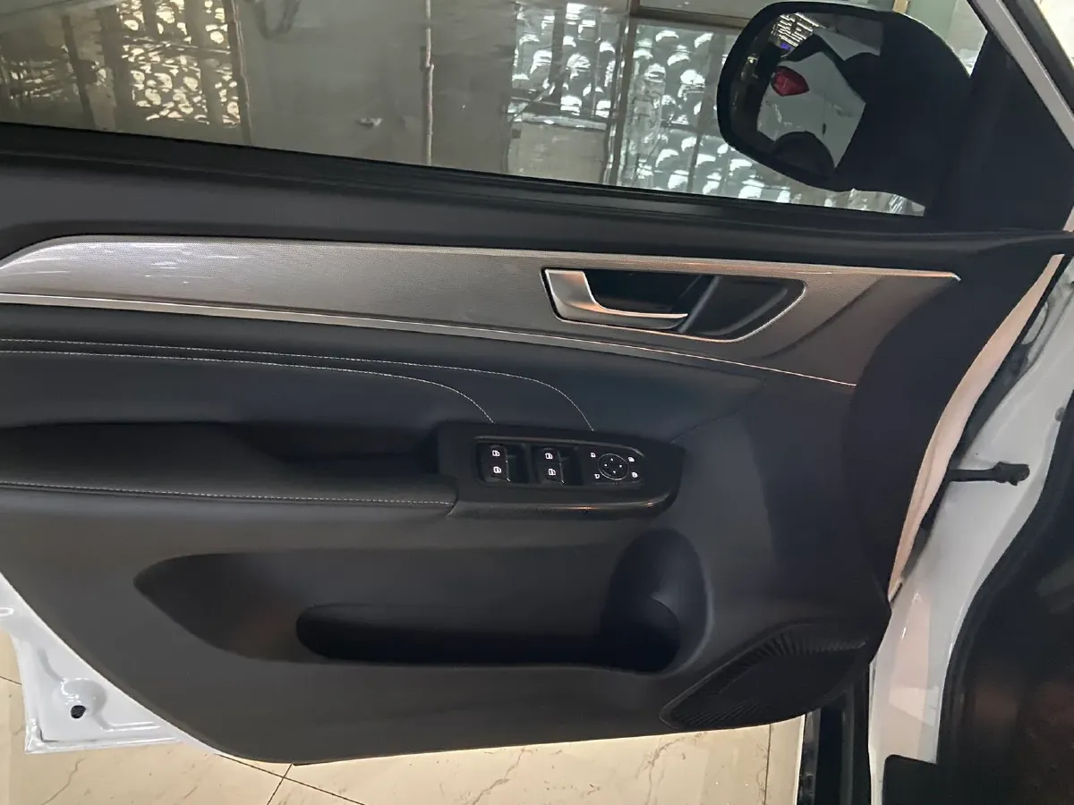 2021 Haval M6 1.5T 150HP L4 7DCT,autocango,china used car exporter,china ev exporter,chinese used car exporter,chinese used ev exporter