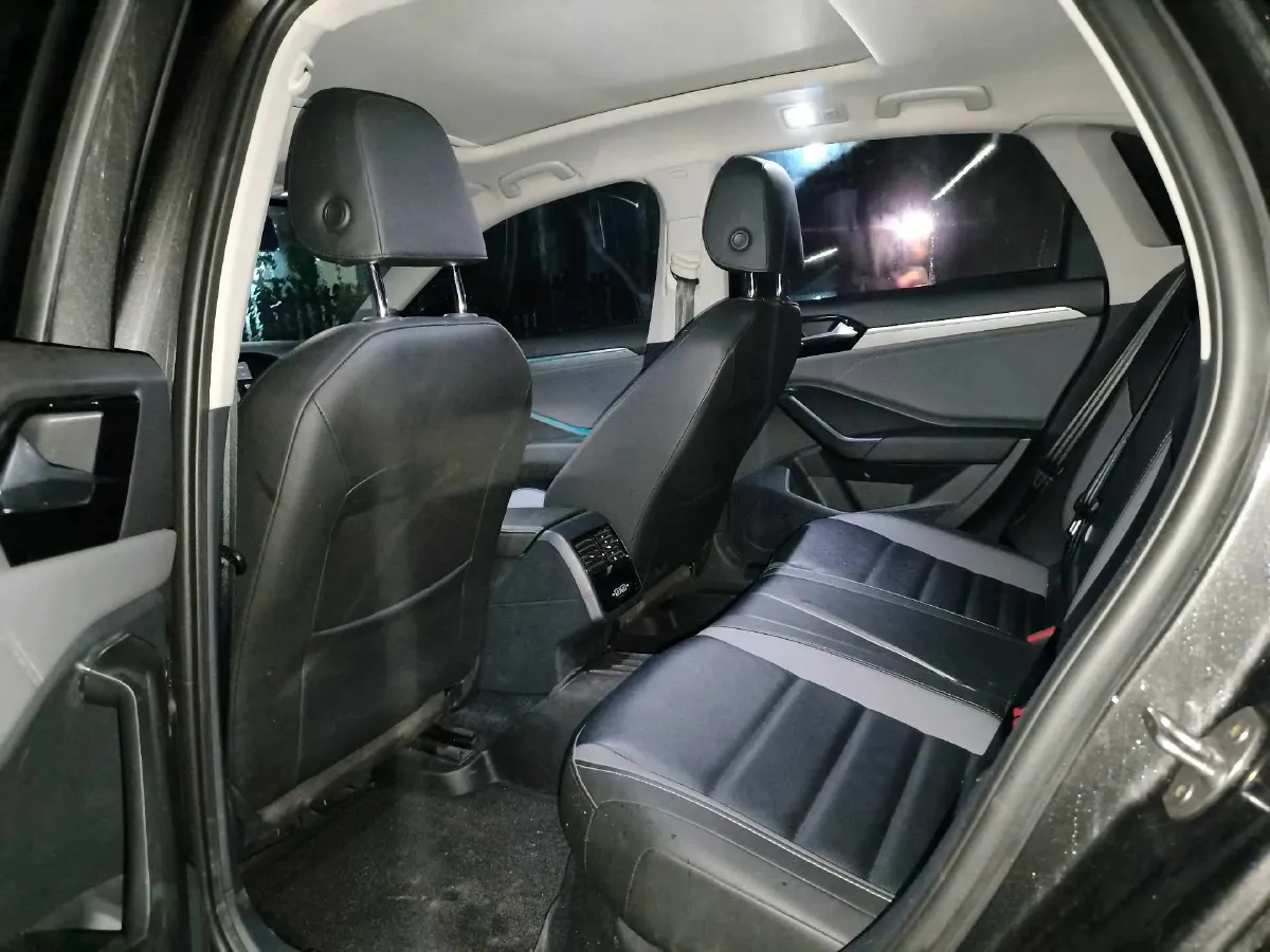 2019 Jeep Renegade 1.3T 173HP L4 7DCT,autocango,china used car exporter,china ev exporter,chinese used car exporter,chinese used ev exporter