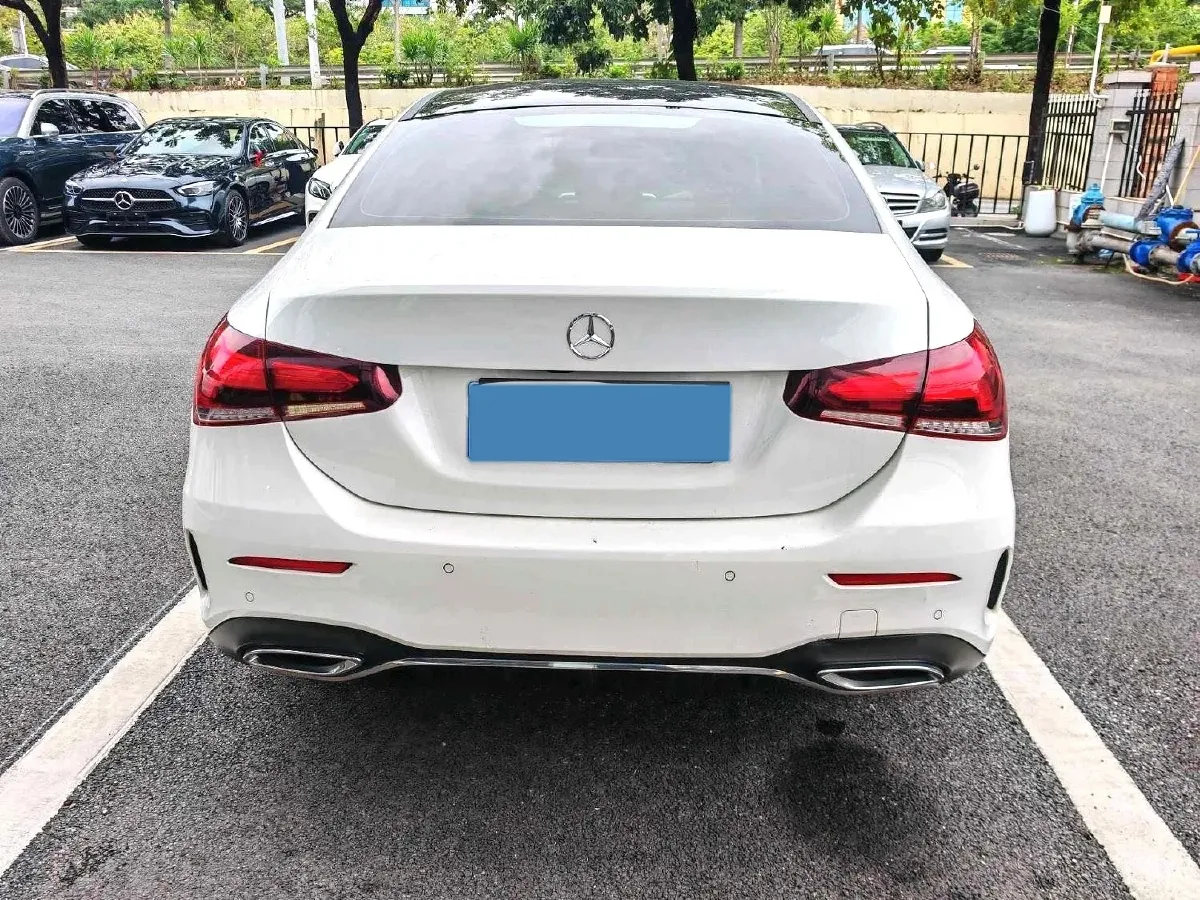 2020 Mercedes-Benz A Class 1.3T 163HP L4 7DCT,autocango,china used car exporter,china ev exporter,chinese used car exporter,chinese used ev exporter