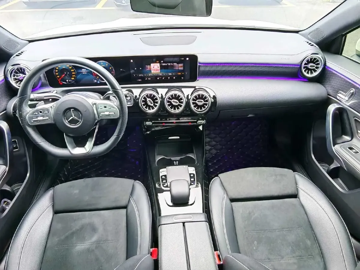 2020 Mercedes-Benz A Class 1.3T 163HP L4 7DCT,autocango,china used car exporter,china ev exporter,chinese used car exporter,chinese used ev exporter