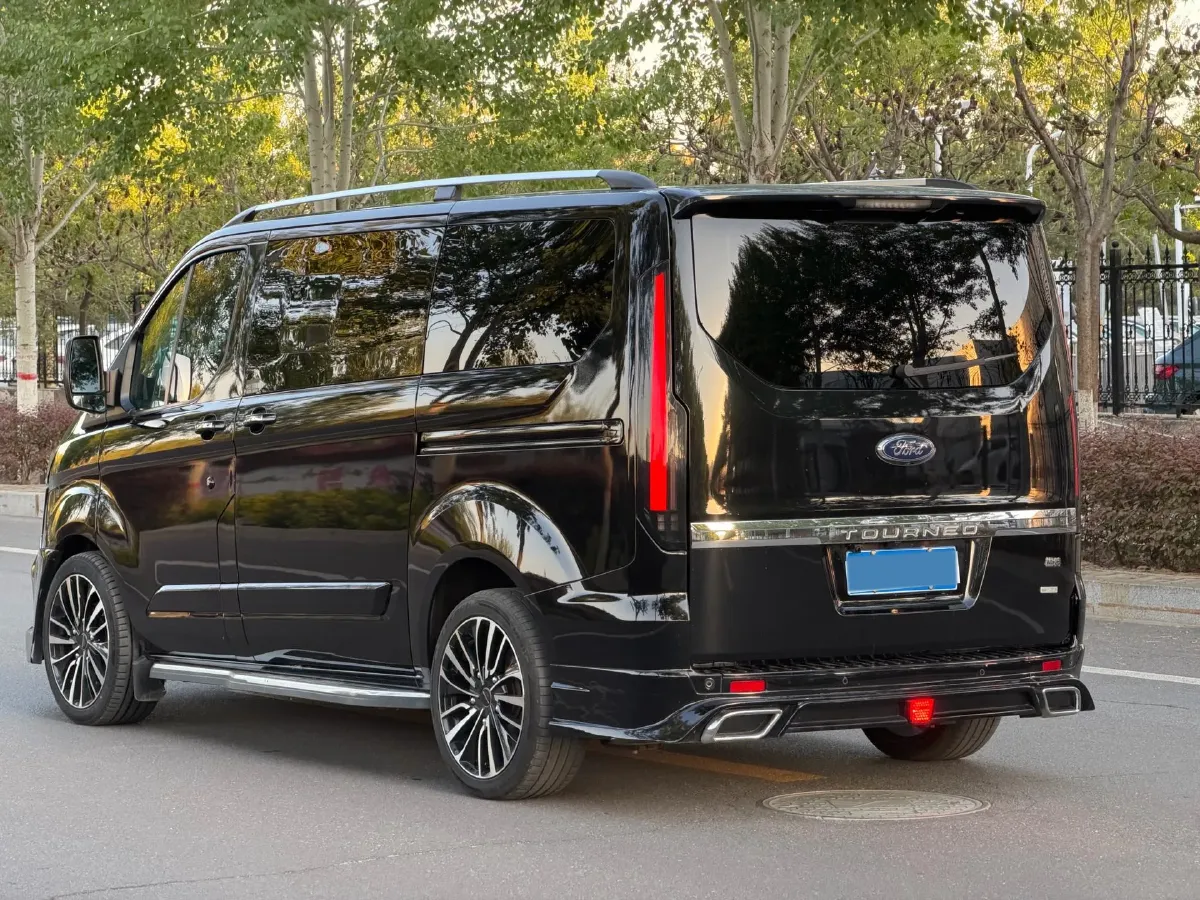 2024 Ford Tourneo 2.0T 220HP L4 9AT,autocango,china used car exporter,china ev exporter,chinese used car exporter,chinese used ev exporter