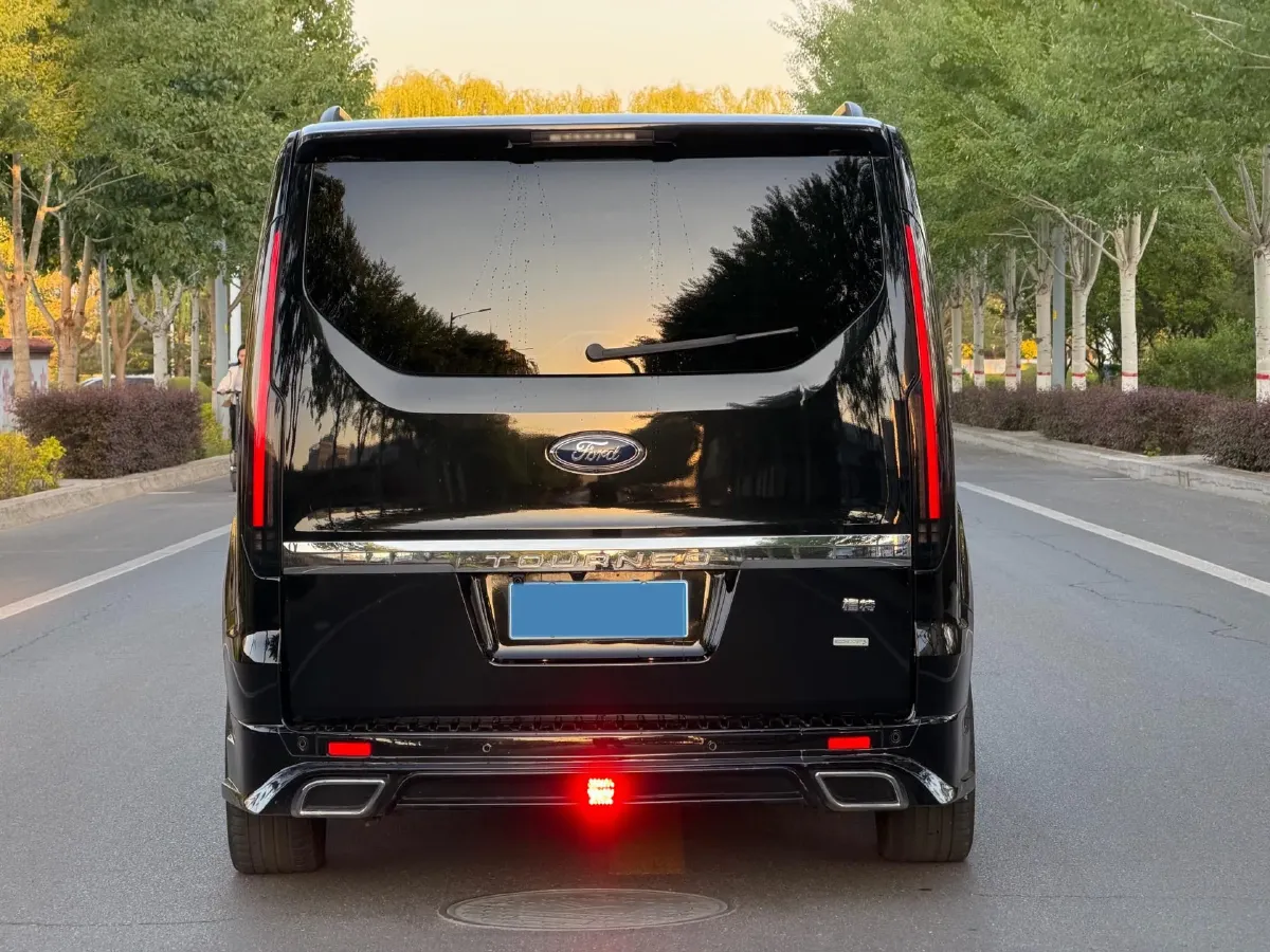 2024 Ford Tourneo 2.0T 220HP L4 9AT,autocango,china used car exporter,china ev exporter,chinese used car exporter,chinese used ev exporter