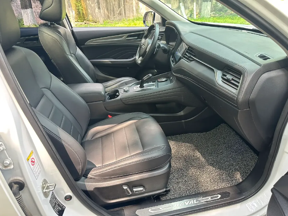 2020 Haval F7 2.0T 224HP L4 7DCT,autocango,china used car exporter,china ev exporter,chinese used car exporter,chinese used ev exporter