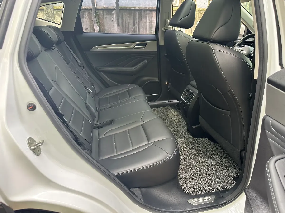 2020 Haval F7 2.0T 224HP L4 7DCT,autocango,china used car exporter,china ev exporter,chinese used car exporter,chinese used ev exporter