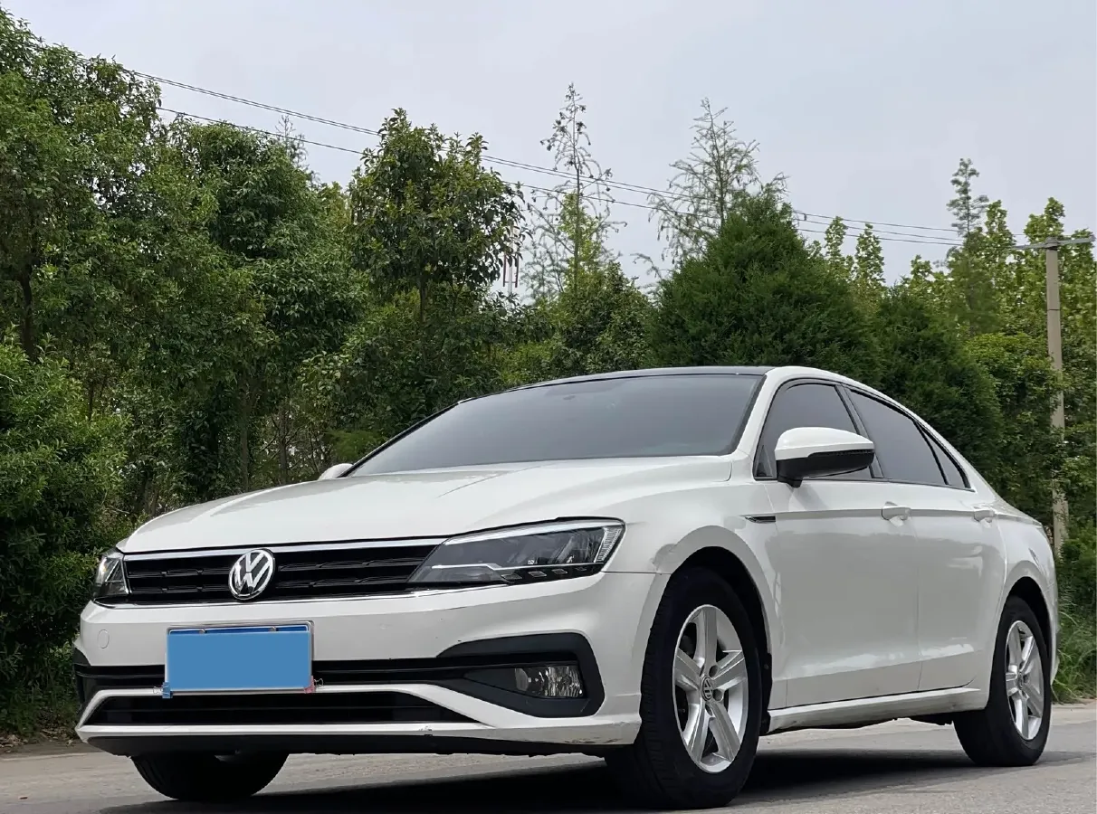 2019 Volkswagen T-Cross 1.4T 150HP L4 7DCT,autocango,china used car exporter,china ev exporter,chinese used car exporter,chinese used ev exporter