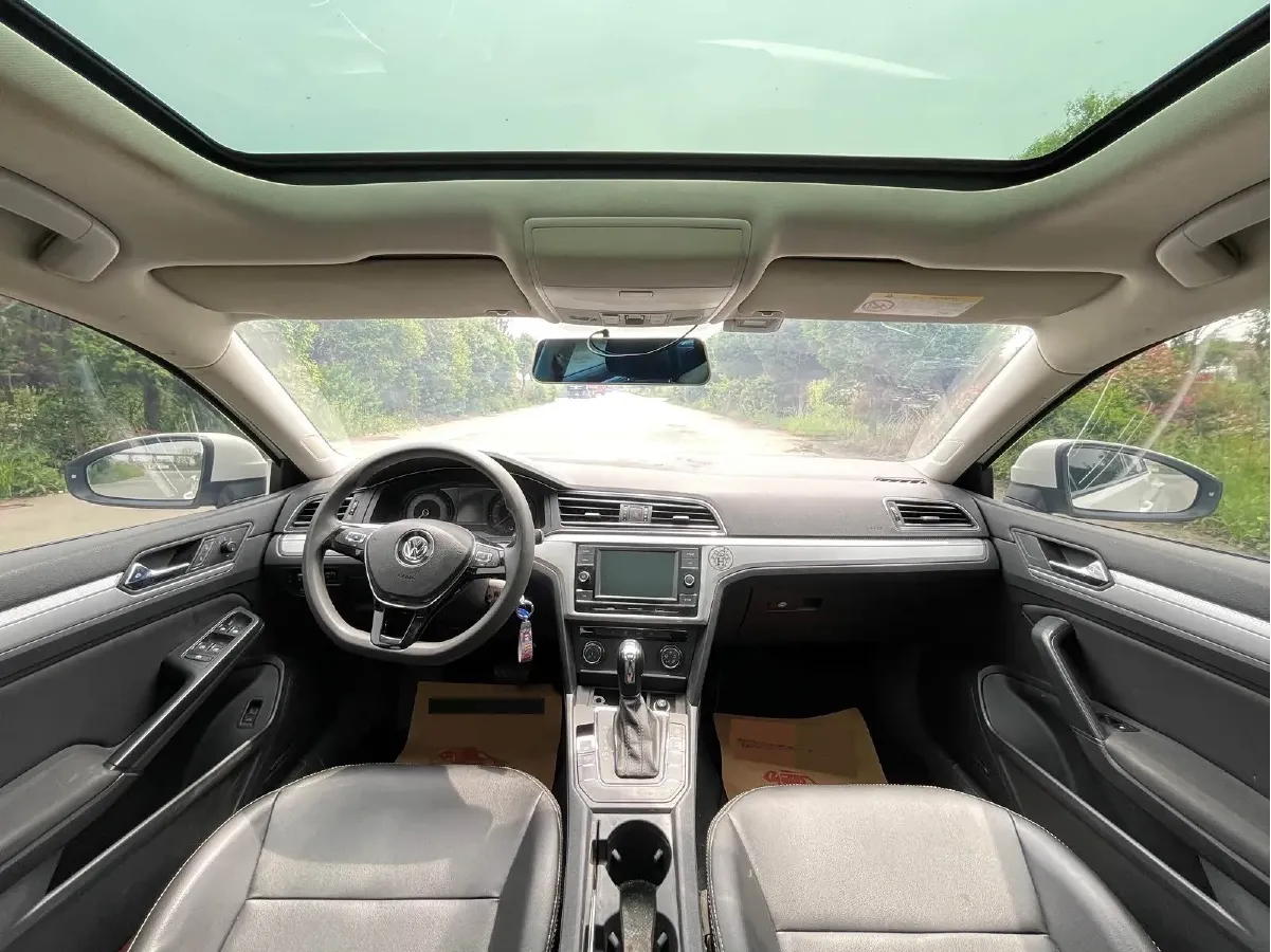 2019 Volkswagen T-Cross 1.4T 150HP L4 7DCT,autocango,china used car exporter,china ev exporter,chinese used car exporter,chinese used ev exporter