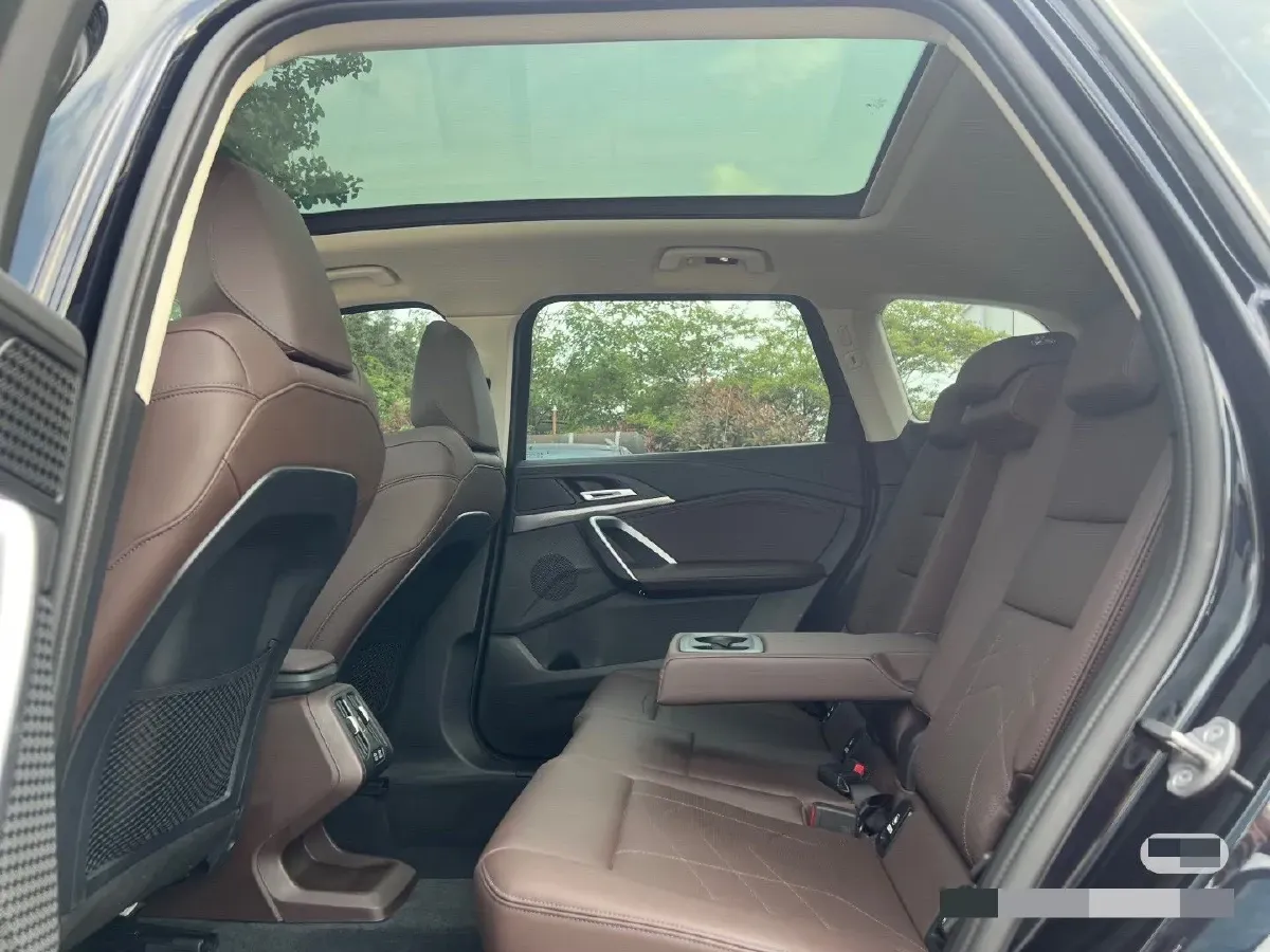 2024 BMW X1 2.0T 204HP L4 7DCT,autocango,china used car exporter,china ev exporter,chinese used car exporter,chinese used ev exporter