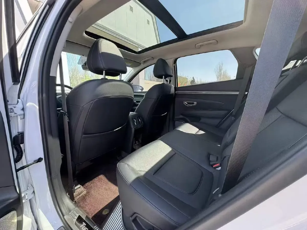 2021 Hyundai Tucson 1.5T 200HP L4 7DCT,autocango,china used car exporter,china ev exporter,chinese used car exporter,chinese used ev exporter