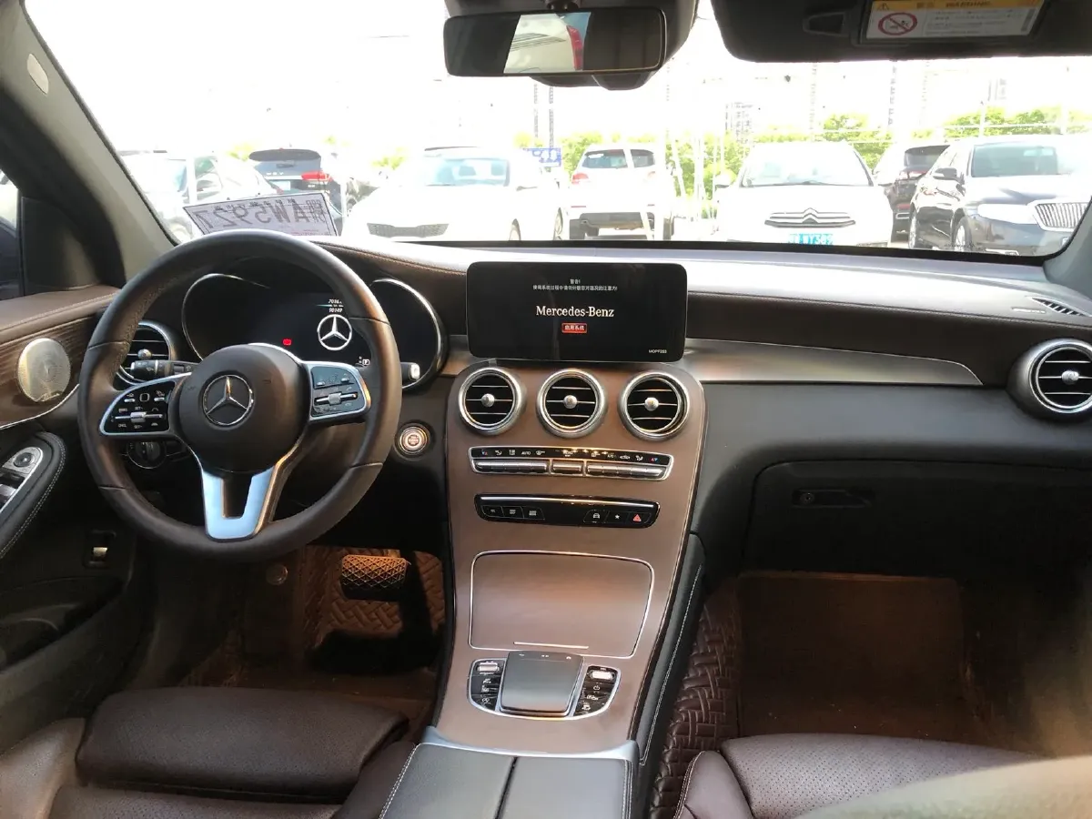 2022 Mercedes-Benz GLC Class 2.0T 258HP L4 9AT,autocango,china used car exporter,china ev exporter,chinese used car exporter,chinese used ev exporter