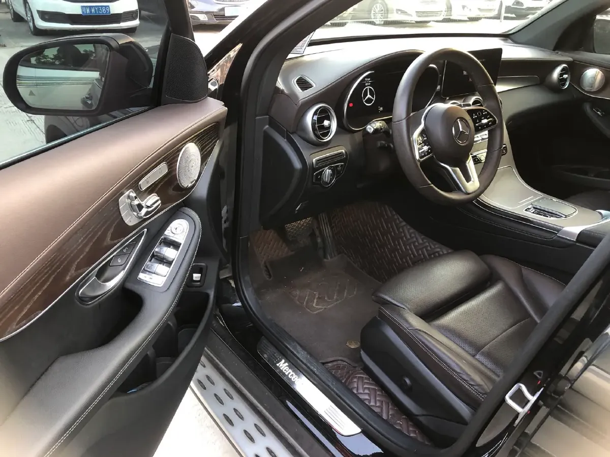 2022 Mercedes-Benz GLC Class 2.0T 258HP L4 9AT,autocango,china used car exporter,china ev exporter,chinese used car exporter,chinese used ev exporter