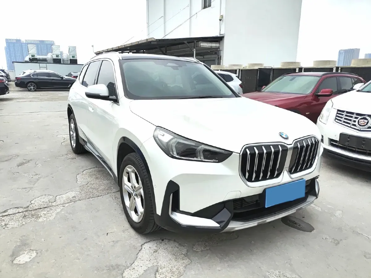 2023 BMW X1 1.5T 156HP L3 7DCT,autocango,china used car exporter,china ev exporter,chinese used car exporter,chinese used ev exporter