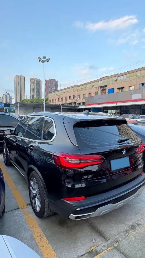 2021 BMW X5 2.0T 265HP L4 8AT,autocango,china used car exporter,china ev exporter,chinese used car exporter,chinese used ev exporter