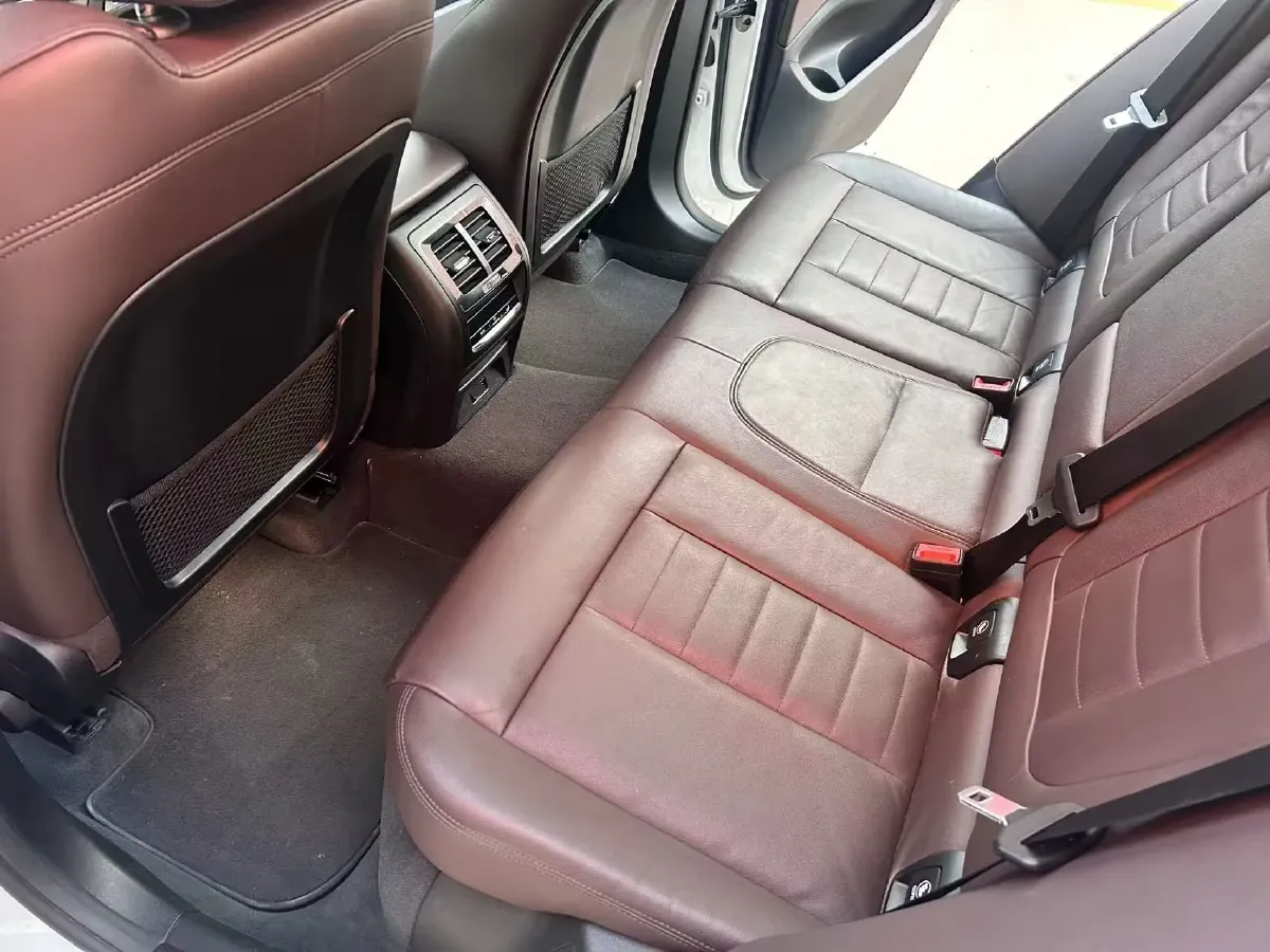 2020 BMW X3 2.0T 252HP L4 8AT,autocango,china used car exporter,china ev exporter,chinese used car exporter,chinese used ev exporter