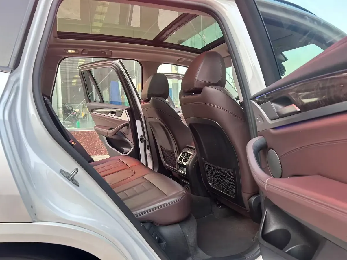 2020 BMW X3 2.0T 252HP L4 8AT,autocango,china used car exporter,china ev exporter,chinese used car exporter,chinese used ev exporter