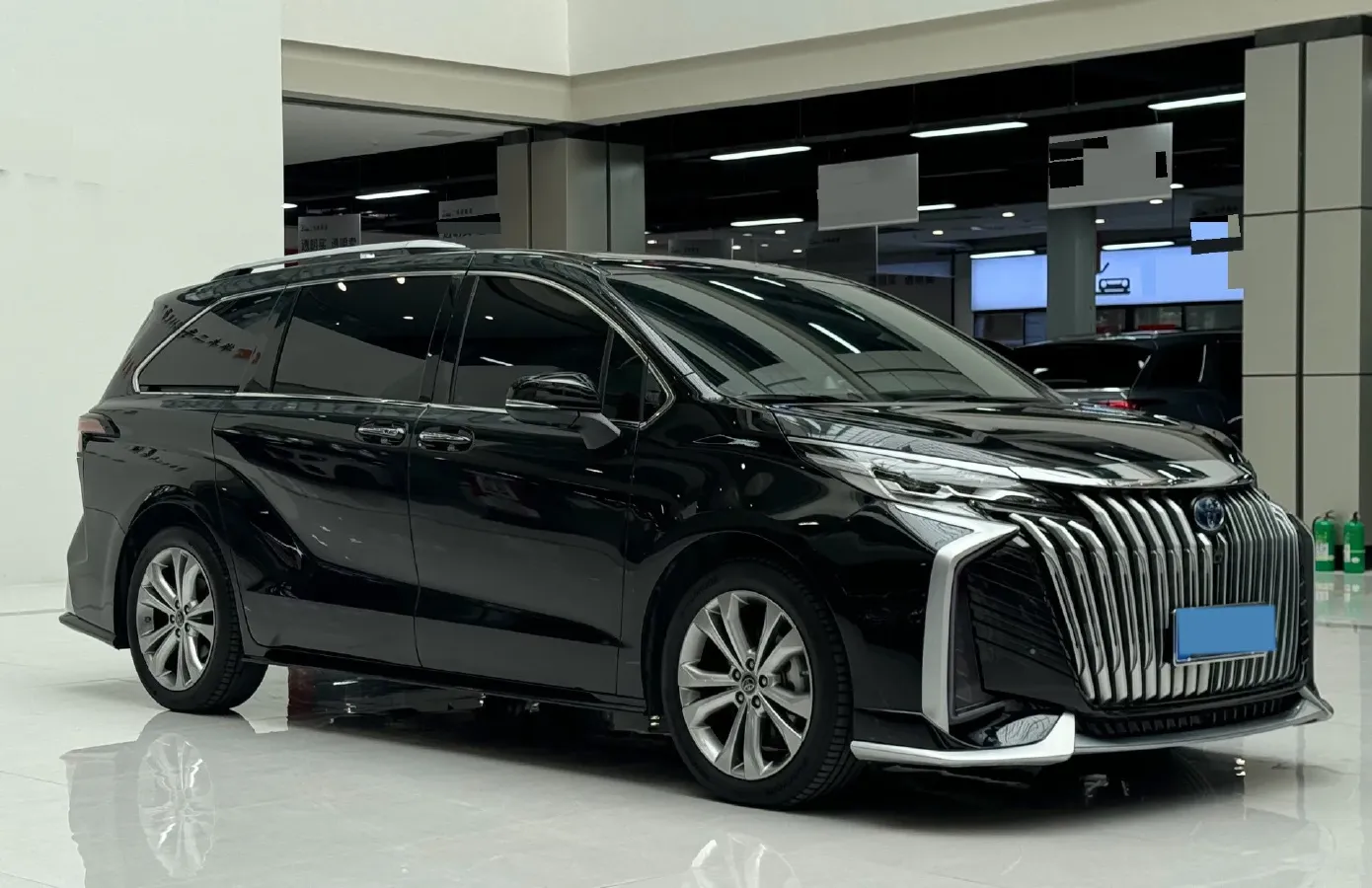 2023 Toyota Sienna 2.5L 189HP L4 E-CVT Hybrid,autocango,china used car exporter,china ev exporter,chinese used car exporter,chinese used ev exporter