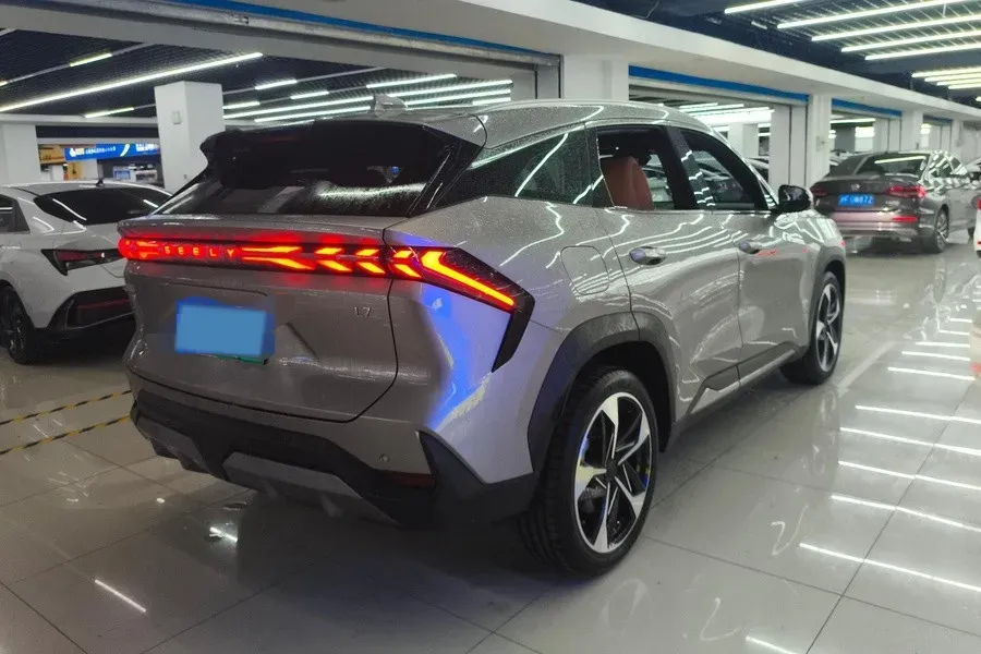 2023 Geely Galaxy L7 1.5T 163HP L4 3DHT PHEV 18.7KWH,autocango,china used car exporter,china ev exporter,chinese used car exporter,chinese used ev exporter
