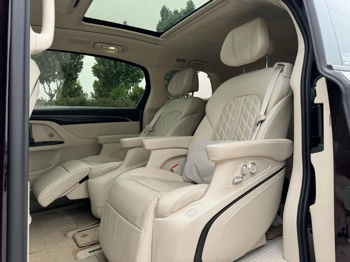 2020 Buick GL8 2.0T 237HP L4 9AT,autocango,china used car exporter,china ev exporter,chinese used car exporter,chinese used ev exporter