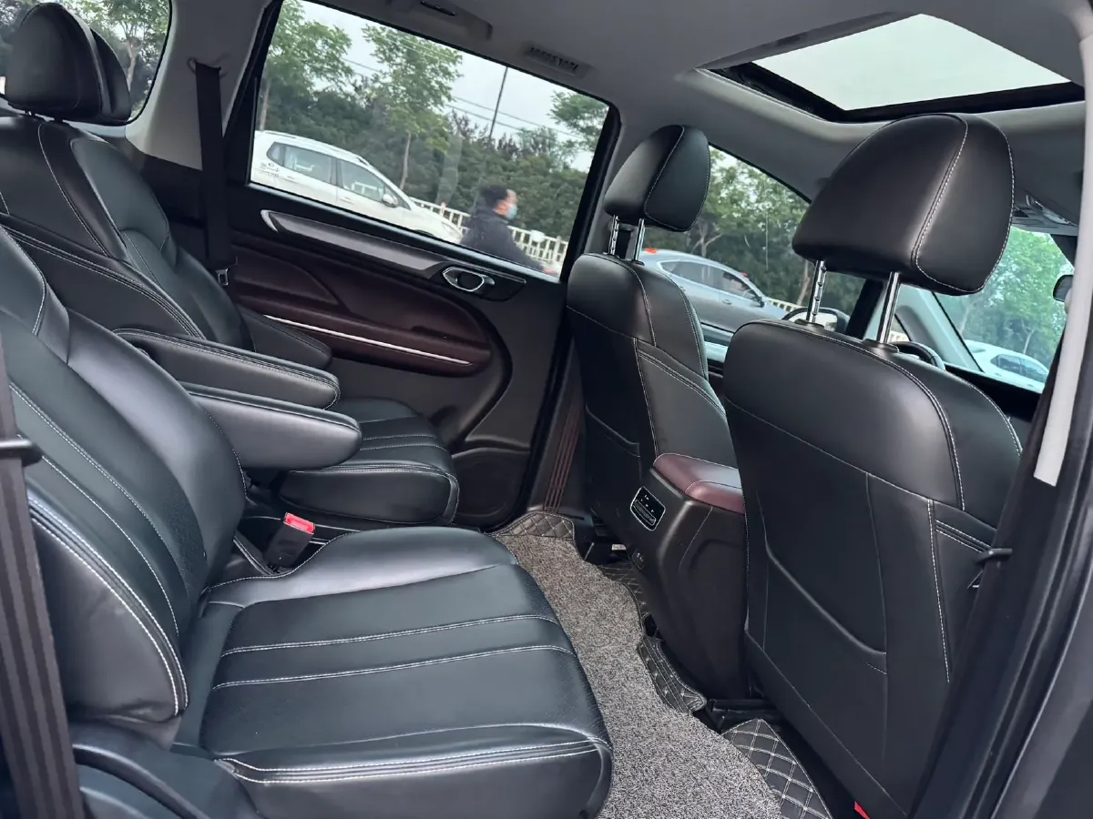 2021 GAC Trumpchi M6 1.5T 169HP L4 7DCT,autocango,china used car exporter,china ev exporter,chinese used car exporter,chinese used ev exporter