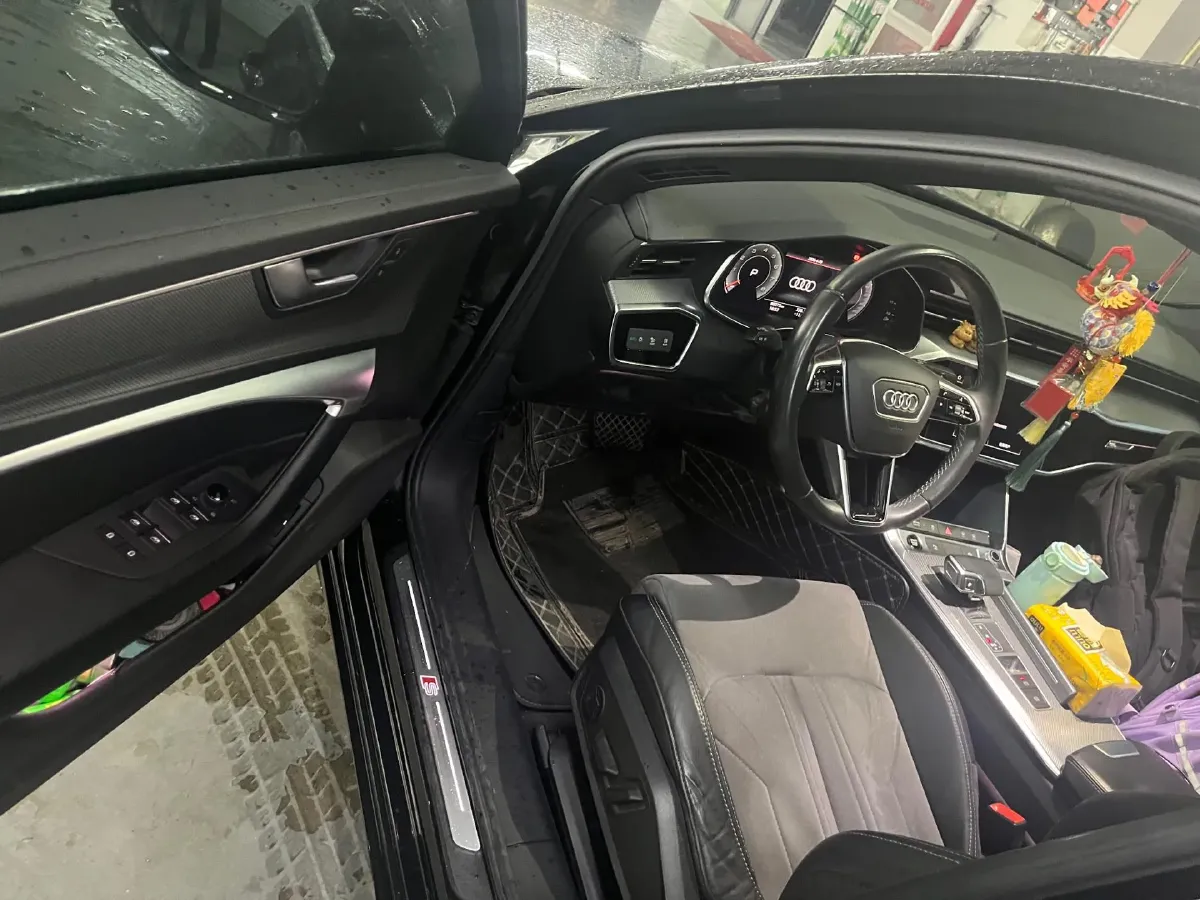 2021 Audi A6L 2.0T 190HP L4 7DCT,autocango,china used car exporter,china ev exporter,chinese used car exporter,chinese used ev exporter