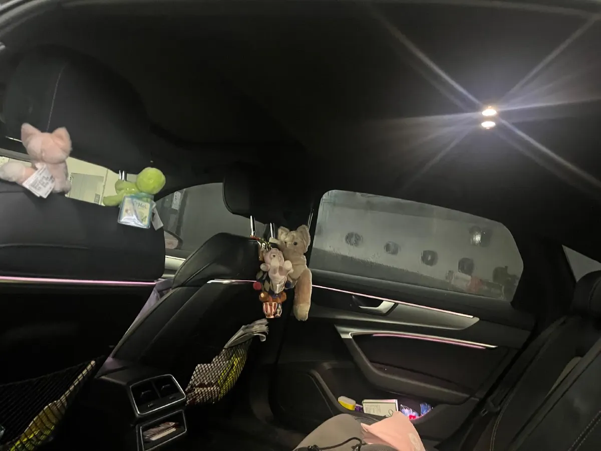 2021 Audi A6L 2.0T 190HP L4 7DCT,autocango,china used car exporter,china ev exporter,chinese used car exporter,chinese used ev exporter