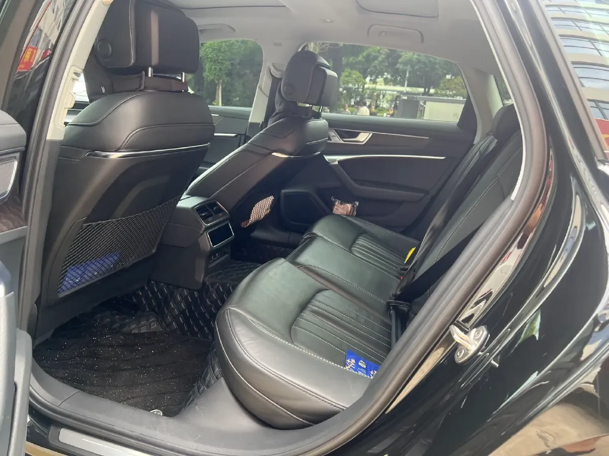 2023 Audi A6L 2.0T 245HP L4 7DCT,autocango,china used car exporter,china ev exporter,chinese used car exporter,chinese used ev exporter