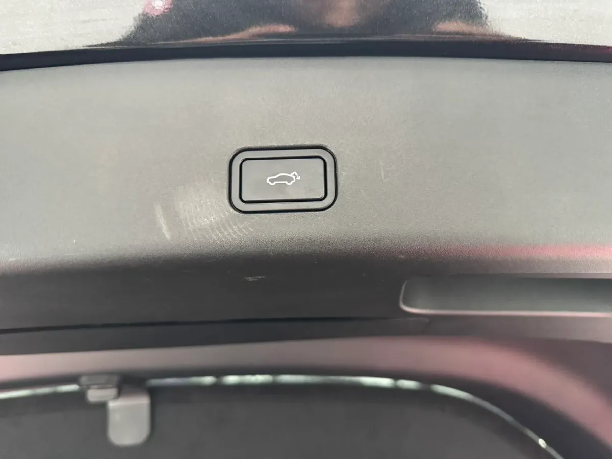 2022 Zeekr 001 BEV 100KWH,autocango,china used car exporter,china ev exporter,chinese used car exporter,chinese used ev exporter