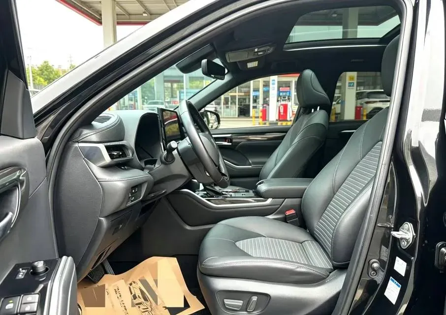 2022 Toyota Crown Kluger 2.5L 192HP L4 E-CVT Hybrid,autocango,china used car exporter,china ev exporter,chinese used car exporter,chinese used ev exporter