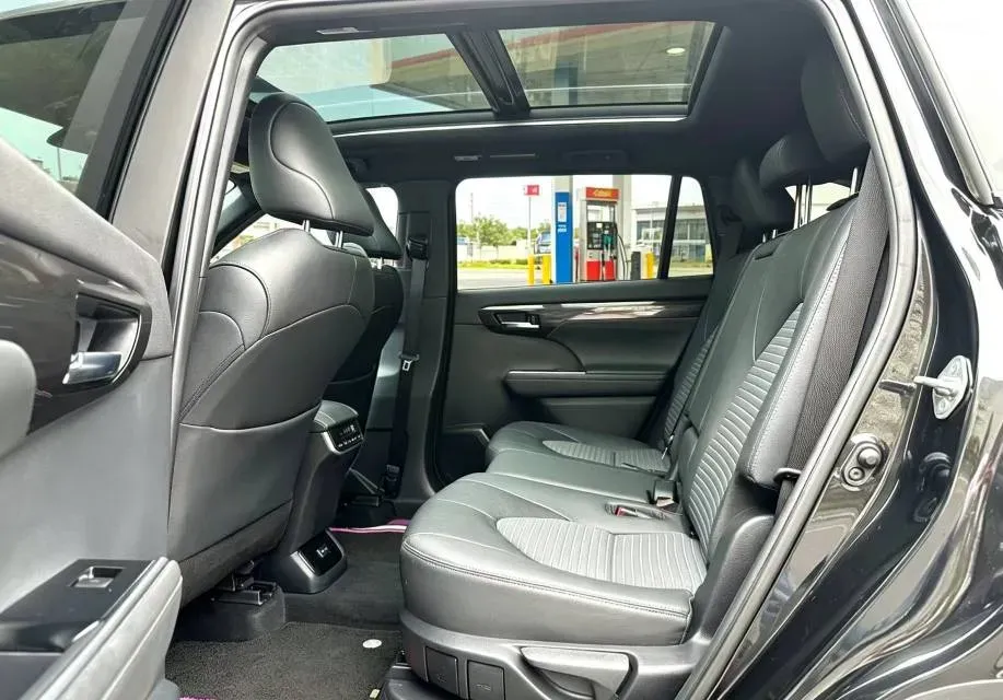 2022 Toyota Crown Kluger 2.5L 192HP L4 E-CVT Hybrid,autocango,china used car exporter,china ev exporter,chinese used car exporter,chinese used ev exporter