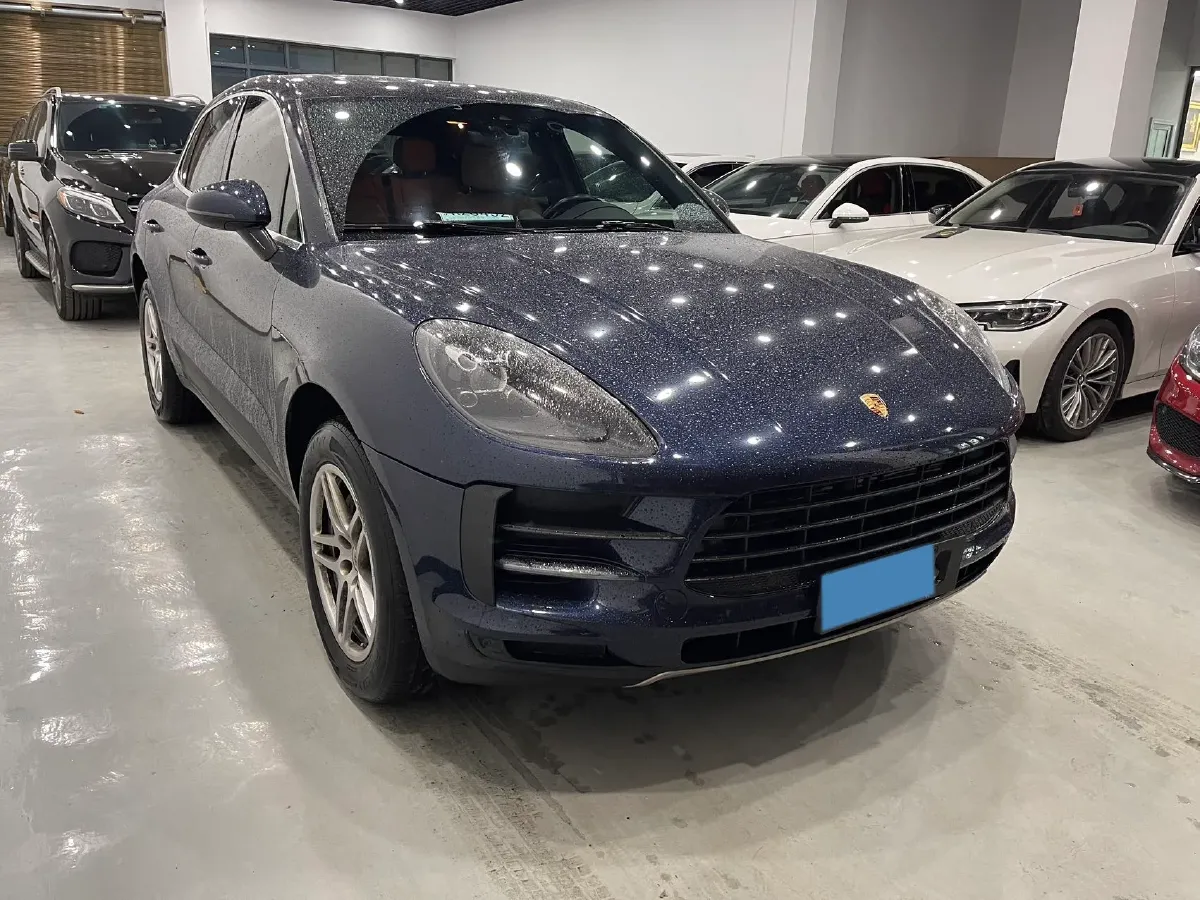 2018 Porsche Macan 2.0T 252HP L4 7DCT,autocango,china used car exporter,china ev exporter,chinese used car exporter,chinese used ev exporter