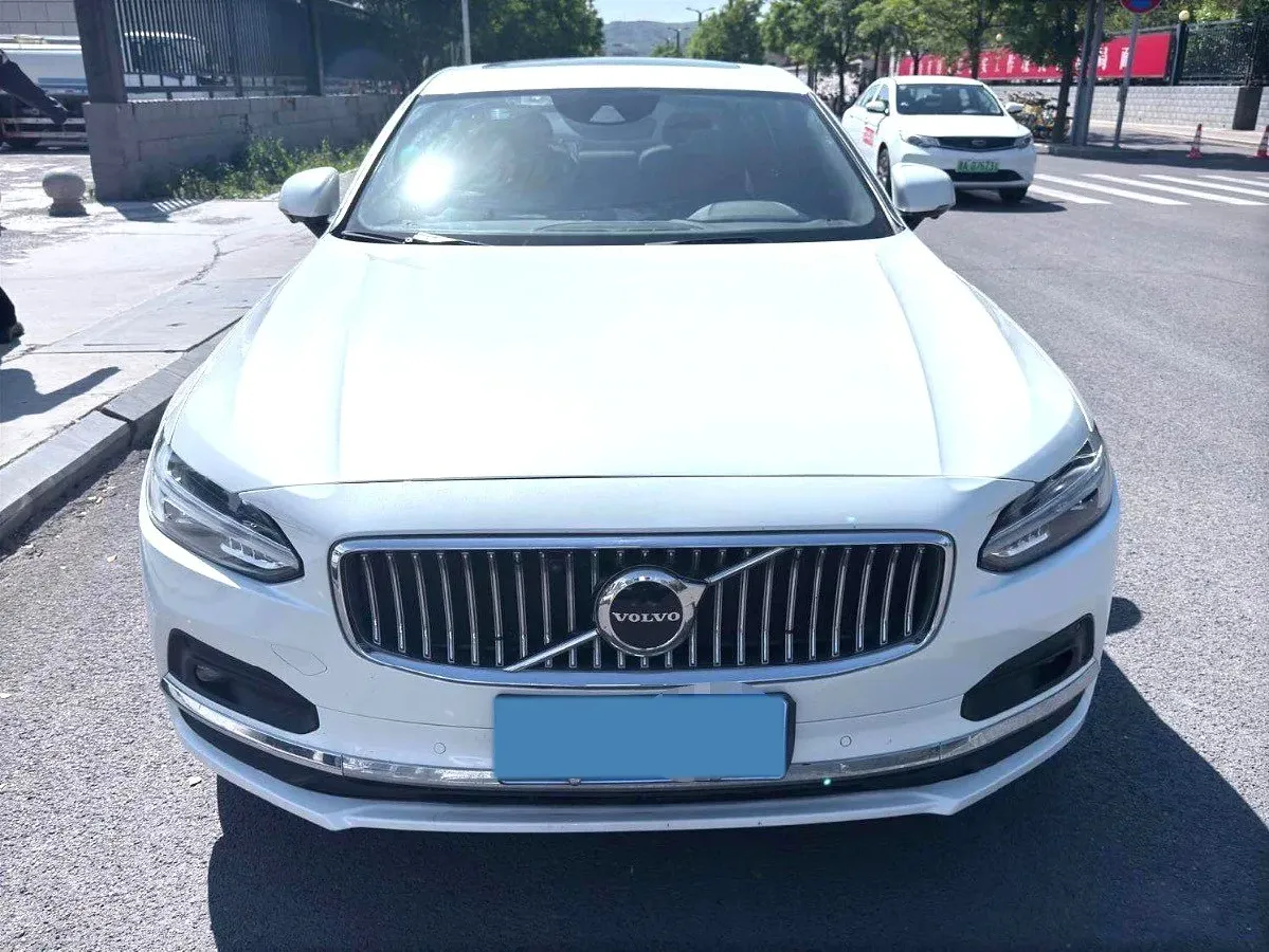 2021 Volvo S90 2.0T 250HP L4 8AT,autocango,china used car exporter,china ev exporter,chinese used car exporter,chinese used ev exporter