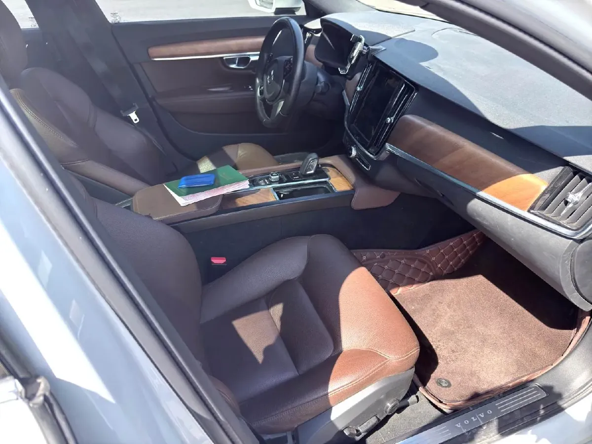 2021 Volvo S90 2.0T 250HP L4 8AT,autocango,china used car exporter,china ev exporter,chinese used car exporter,chinese used ev exporter
