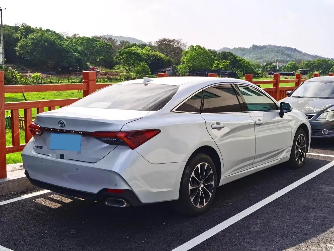 2023 Toyota Avalon 2.0L 177HP L4 CVT,autocango,china used car exporter,china ev exporter,chinese used car exporter,chinese used ev exporter