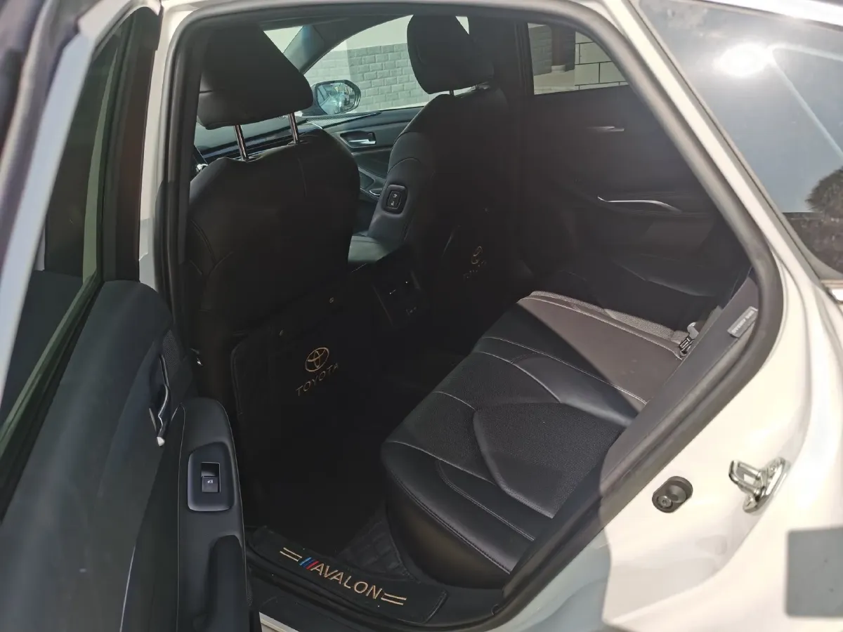 2023 Toyota Avalon 2.0L 177HP L4 CVT,autocango,china used car exporter,china ev exporter,chinese used car exporter,chinese used ev exporter