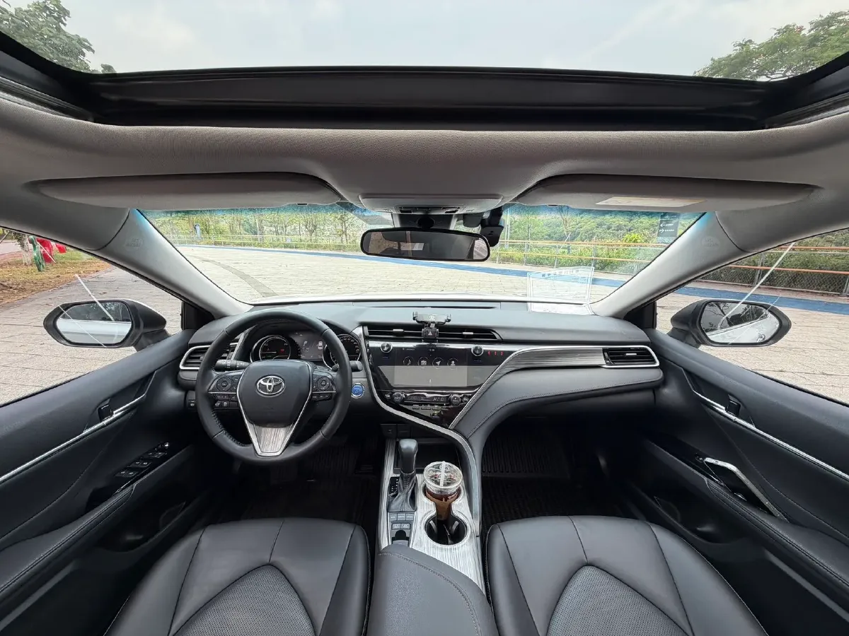 2019 Toyota Camry 2.5L 178HP L4 E-CVT Hybrid,autocango,china used car exporter,china ev exporter,chinese used car exporter,chinese used ev exporter