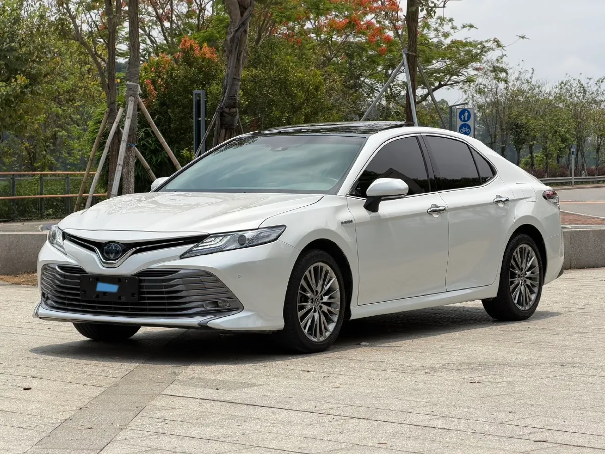 2019 Toyota Camry 2.5L 178HP L4 E-CVT Hybrid,autocango,china used car exporter,china ev exporter,chinese used car exporter,chinese used ev exporter