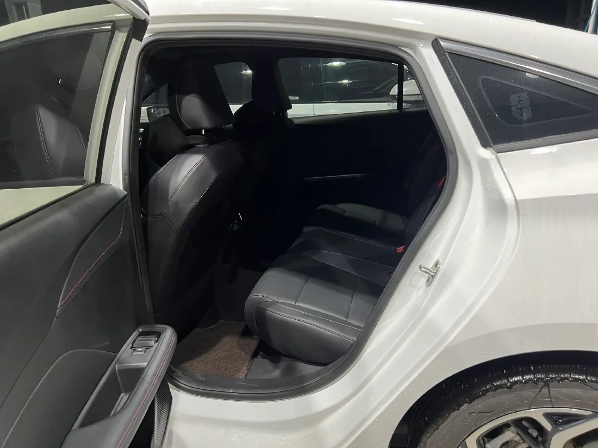 2025 MG 5 1.5T 181HP L4 7DCT,autocango,china used car exporter,china ev exporter,chinese used car exporter,chinese used ev exporter