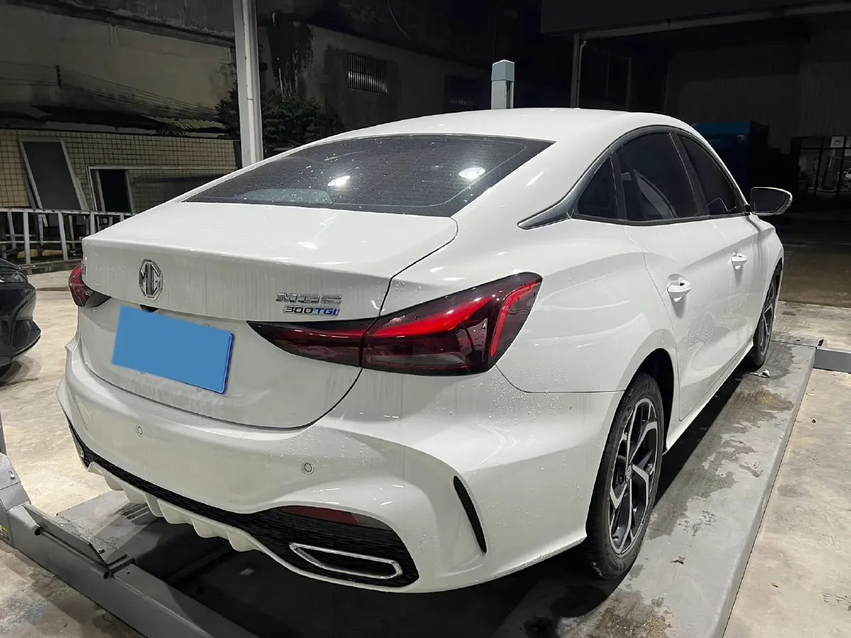 2025 MG 5 1.5T 181HP L4 7DCT,autocango,china used car exporter,china ev exporter,chinese used car exporter,chinese used ev exporter