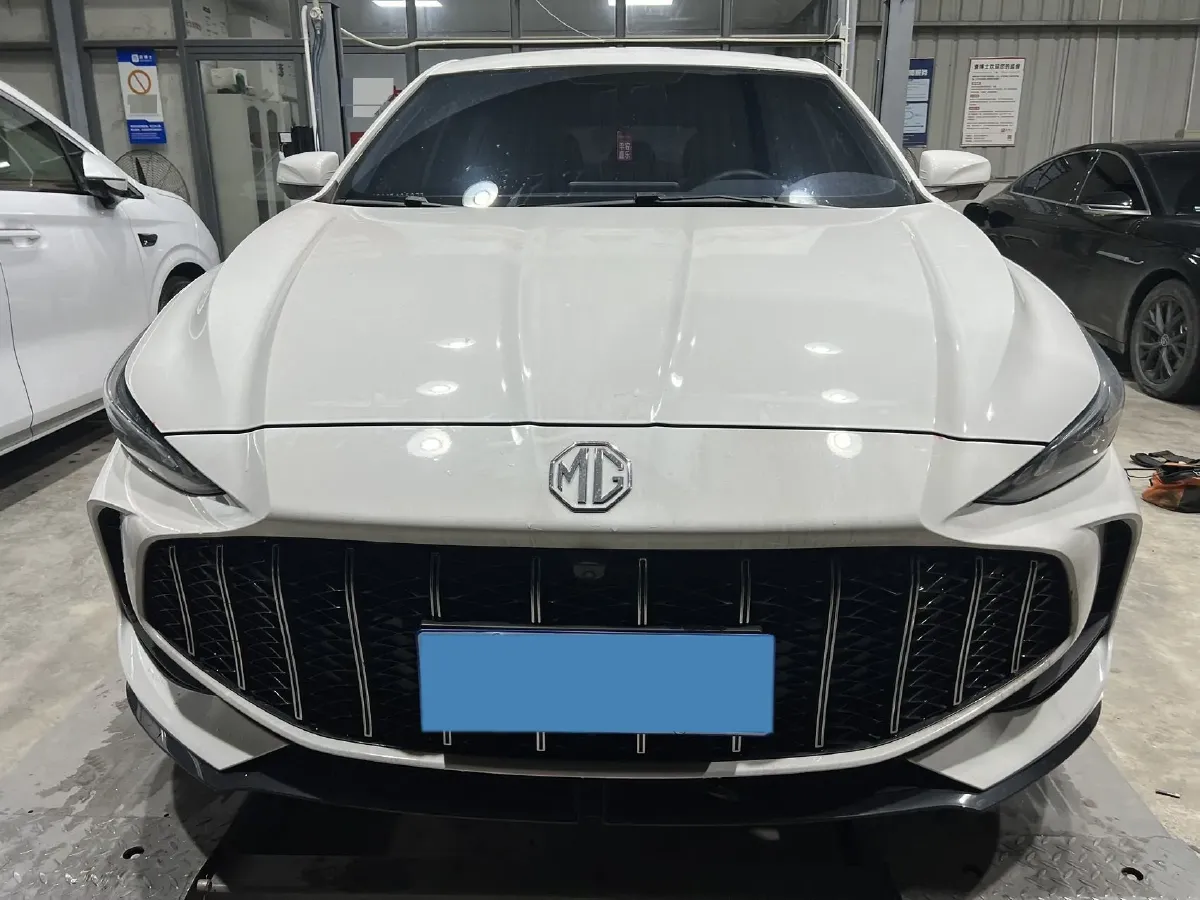 2025 MG 5 1.5T 181HP L4 7DCT,autocango,china used car exporter,china ev exporter,chinese used car exporter,chinese used ev exporter